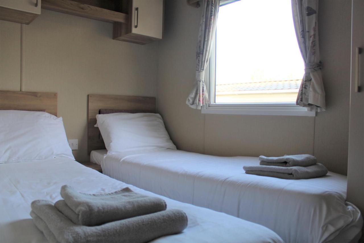 Newquay Bay Resort - Spacious - Sleeps 6 - Close To Porth Beach Экстерьер фото